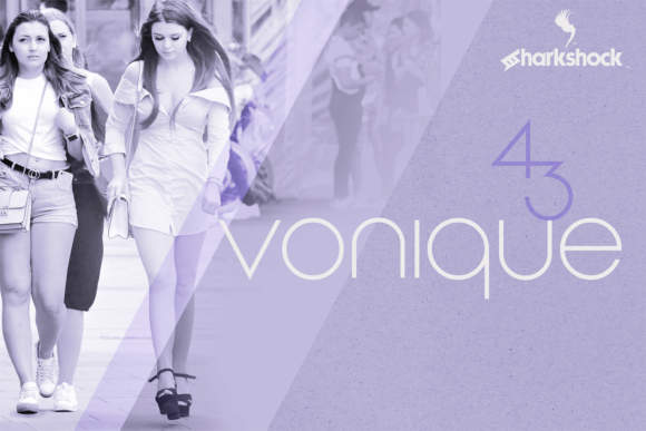 Vonique 43 Font - Featured Image